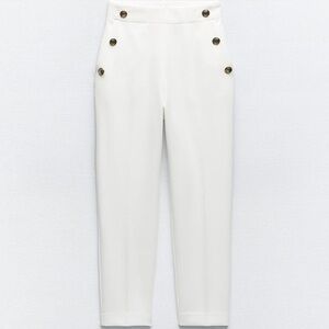 Zara Buttoned straight Leg Pant in white. XS. NWT